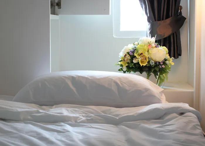 Diff Hostal *