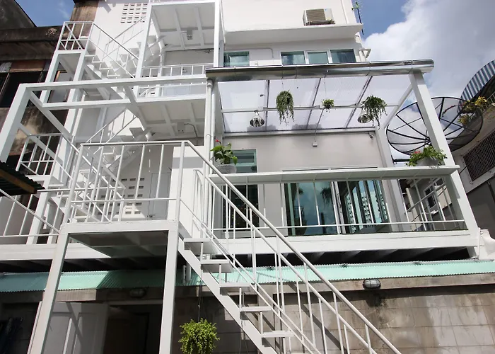 Diff Hostal *