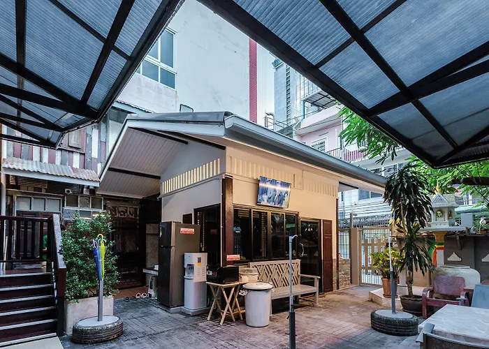Diff Hostal Bangkok