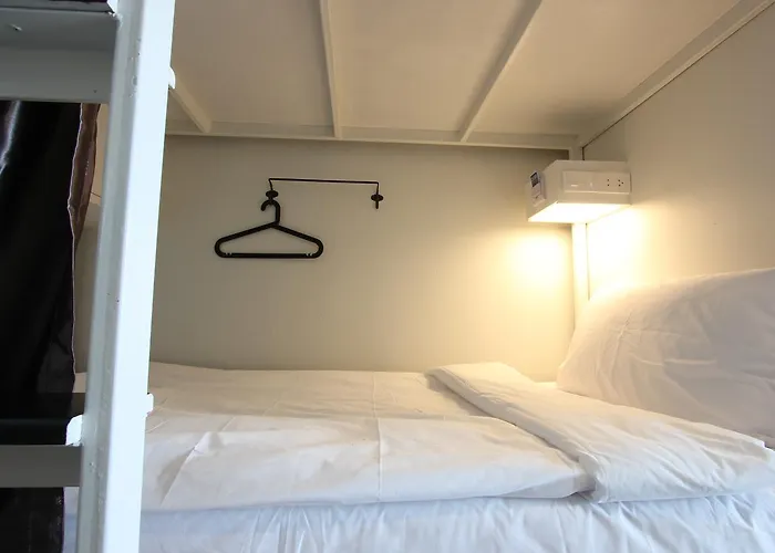 Diff Hostal *